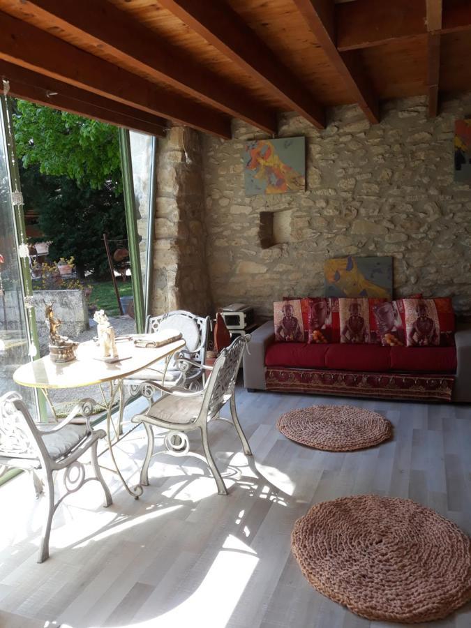 Un Jardin Sur La Colline Claveyson Exterior foto